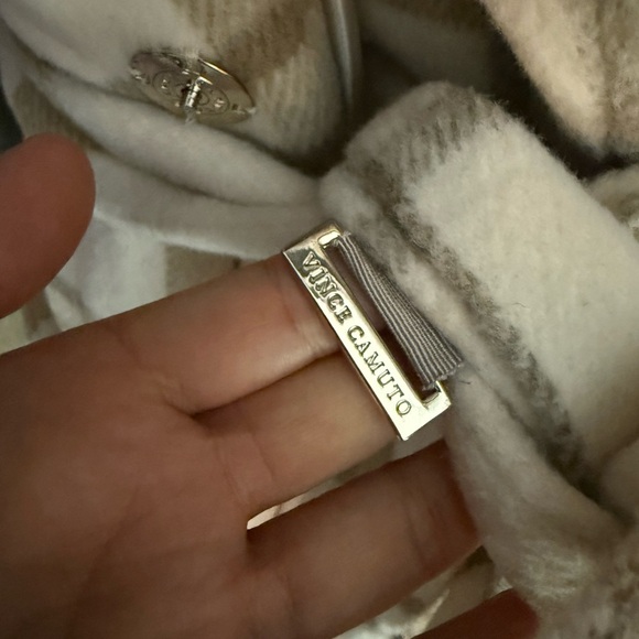 Coat with removable faux fur collar new - Picture 11 of 11